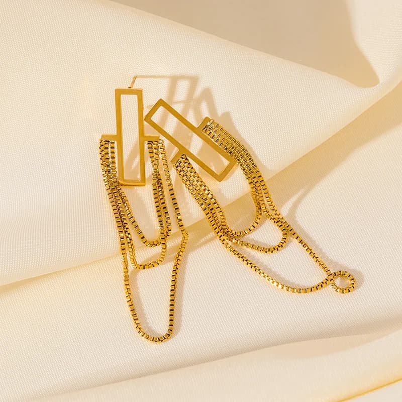 Anting-anting Juntai Rumbai Warna Emas