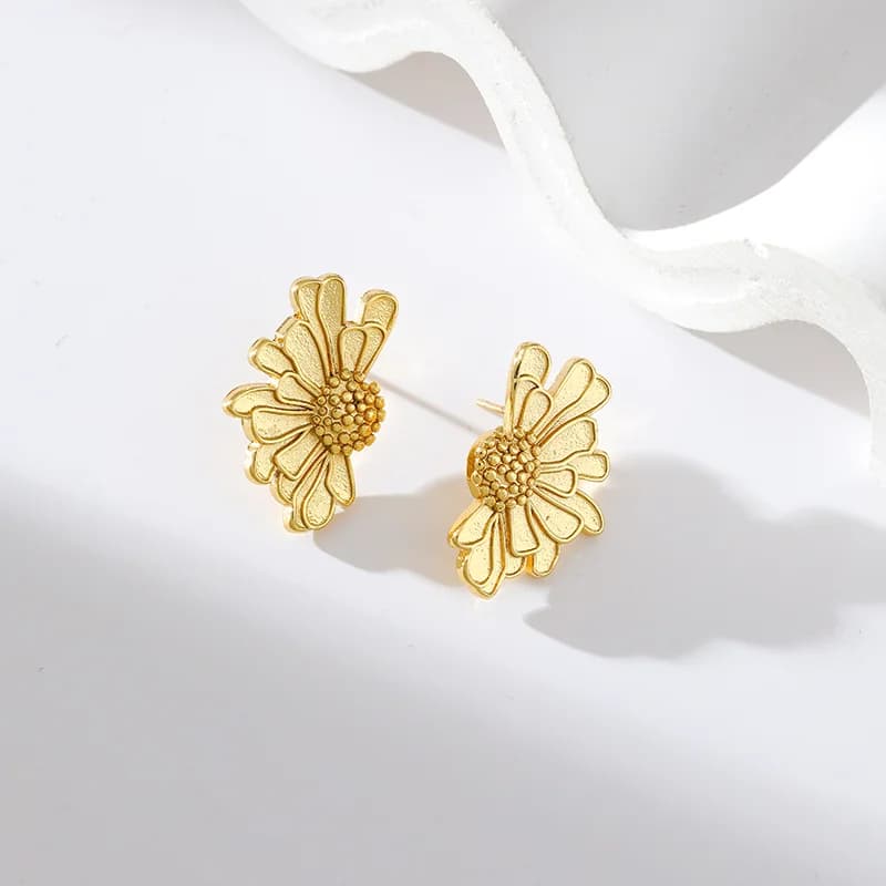 Anting Stud & Gantung Motif Bunga Warna Emas