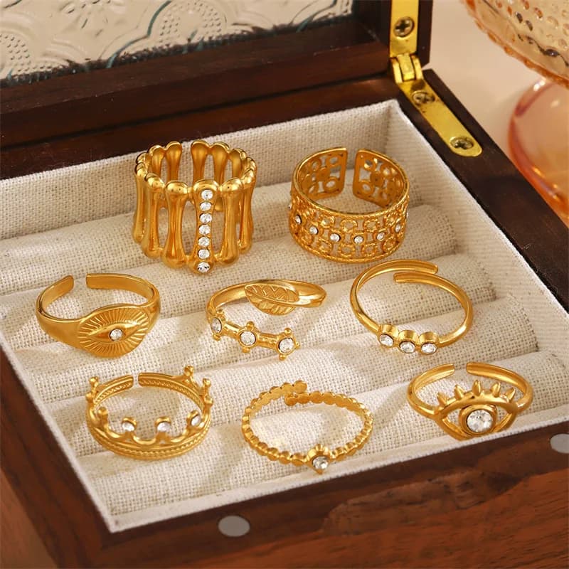 Cincin Pernyataan Mata Zirkonia Warna Emas
