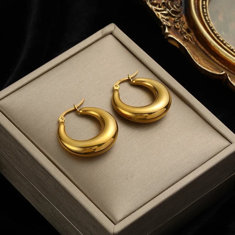Anting-anting Stud Bentuk Hati Geometri, Warna Emas