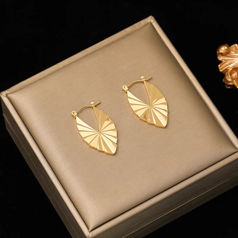Anting-anting Gelung Permukaan Berkedut, Keluli Tahan Karat Emas