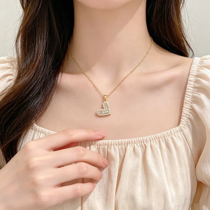 Kalung Loket Hati Berlian Zirkon Berkilau