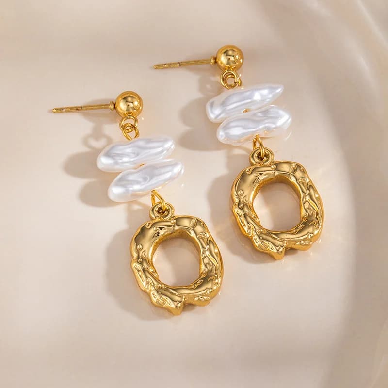 Anting-Anting Mutiara Irregular Rumbai