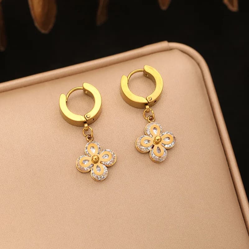 Anting-anting Stud Ceri Zirkonia, Keluli Tahan Karat Kalis Air