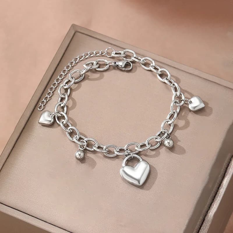 Gelang Manik Charm Hati Warna Perak