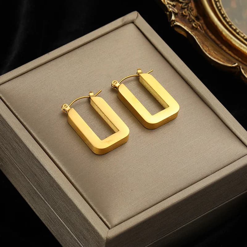 Anting-anting Stud Bentuk Hati Geometri, Warna Emas