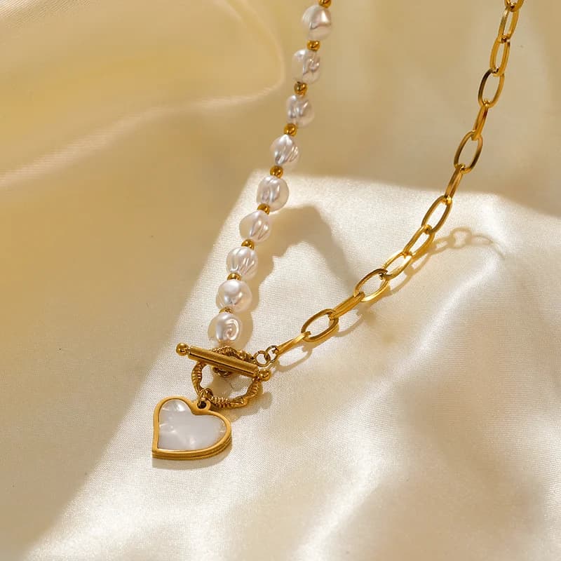 Kalung Loket Hati Mutiara