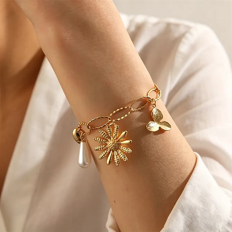Gelang Herringbone Charm Mutiara Bunga, Emas 18K