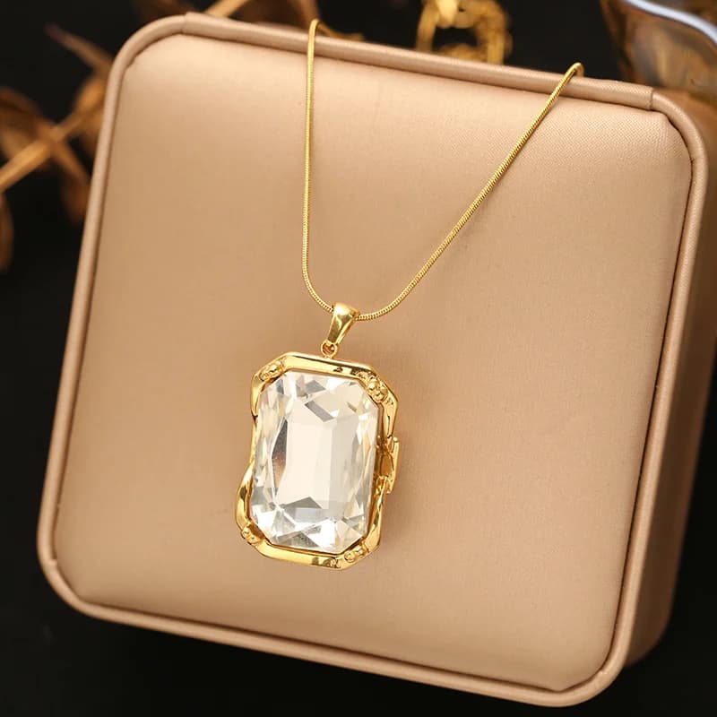 Rantai Leher Loket Kristal Zirkonia Segi Empat Besar