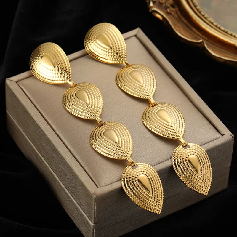 Anting-anting Longgokan Tassel Panjang, Warna Emas
