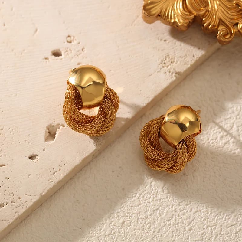 Anting-anting Stud Warna Emas Kecil
