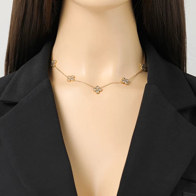 Set Zirkon Bunga: Rantai Leher, Anting-anting & Gelang