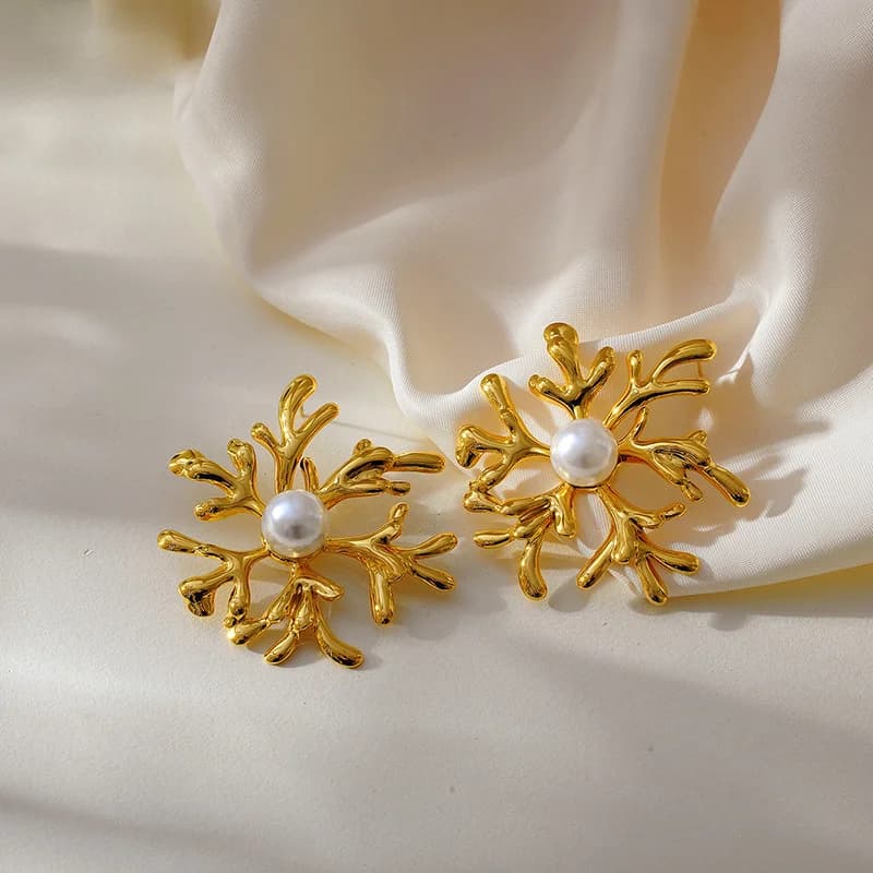Anting-anting Gelung Loket Jumbai Kerang