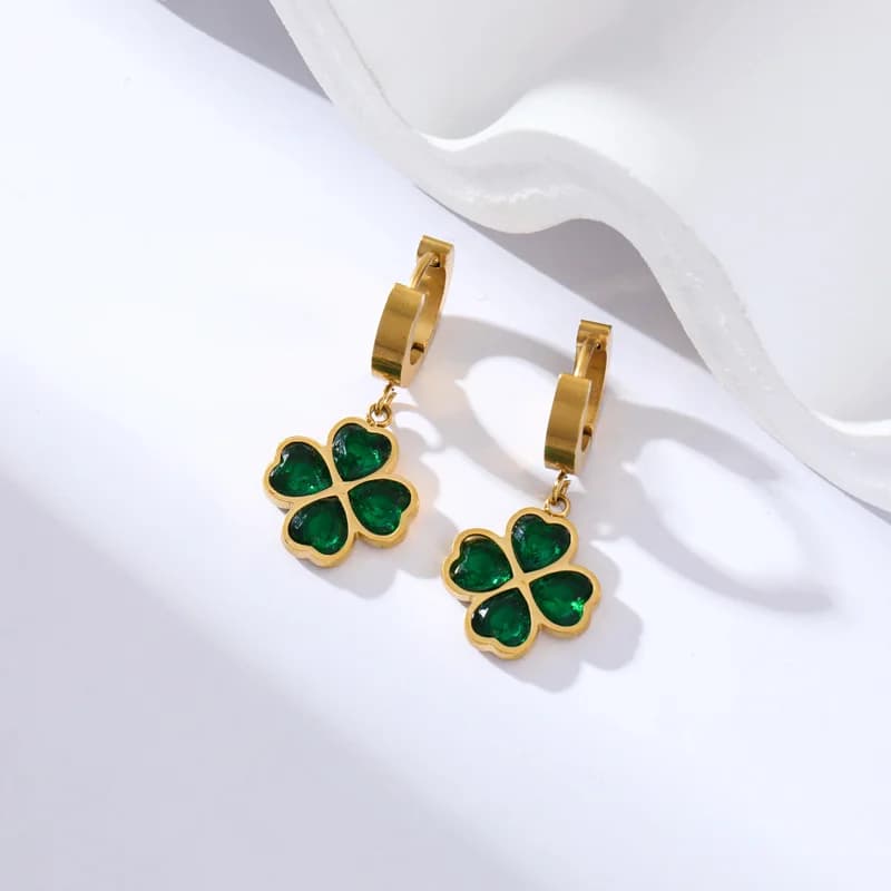 Anting-anting Paku Bunga Kecil, Salutan PVD Emas