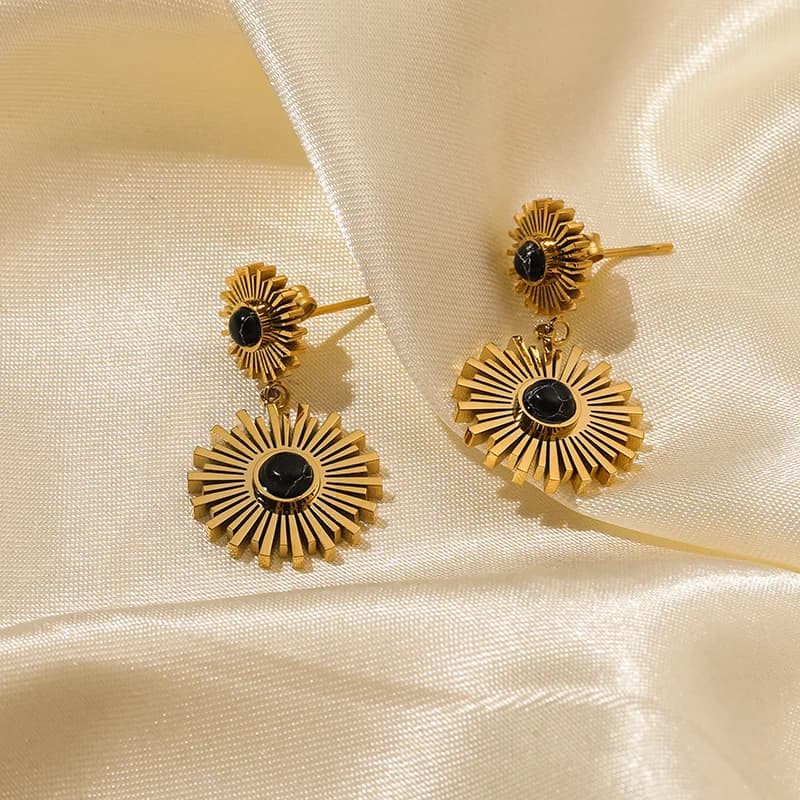 Anting-anting Stud Kecil Bentuk Hati Bertatah Mata, Keluli Tahan Karat