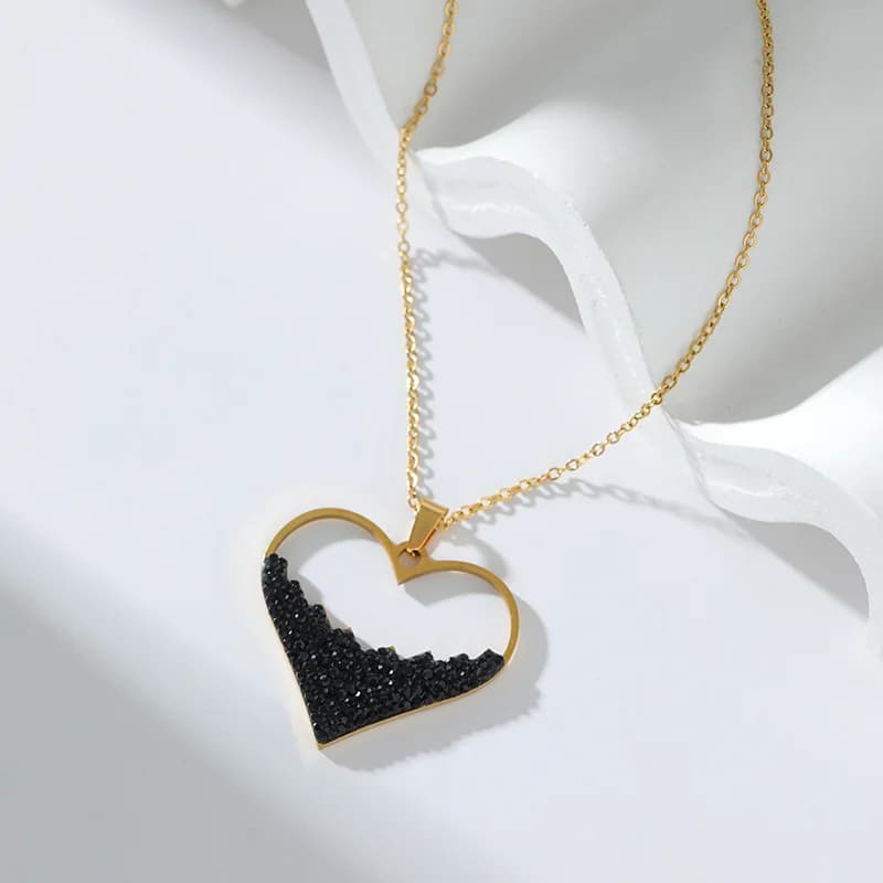Rantai Loket Hati Hitam Berkelip