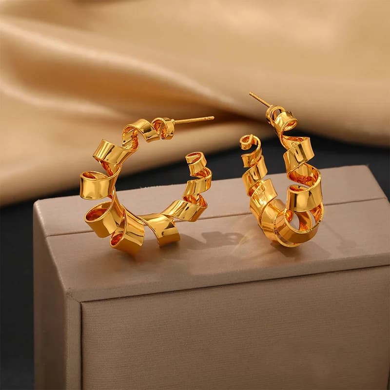 Anting-anting Stud Bentuk C, Keluli Tahan Karat Bersalut Emas