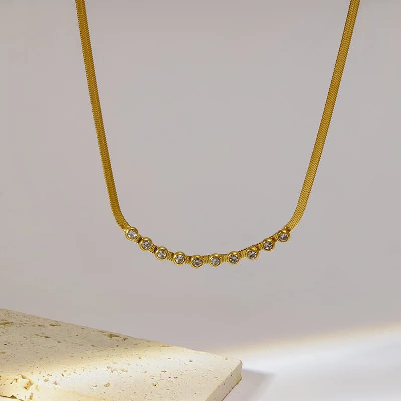 Rantai Choker Zirkon Warna Emas
