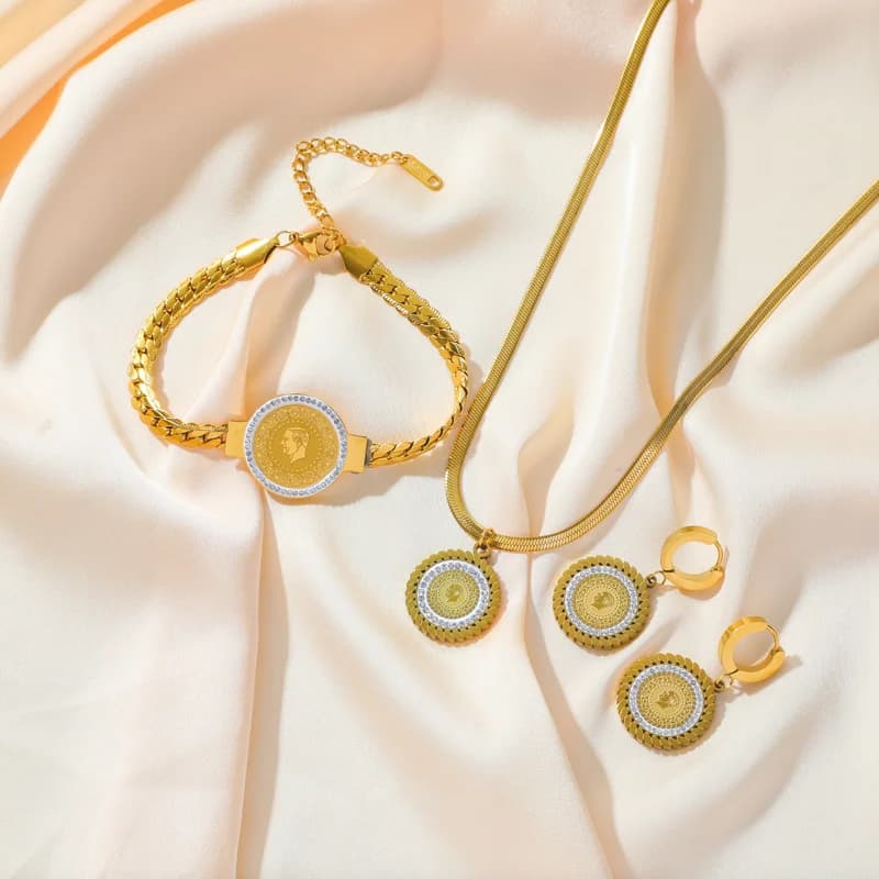 Set Kalung, Gelang Tangan & Anting-anting Reka Bentuk Duit Syiling Zirkonia