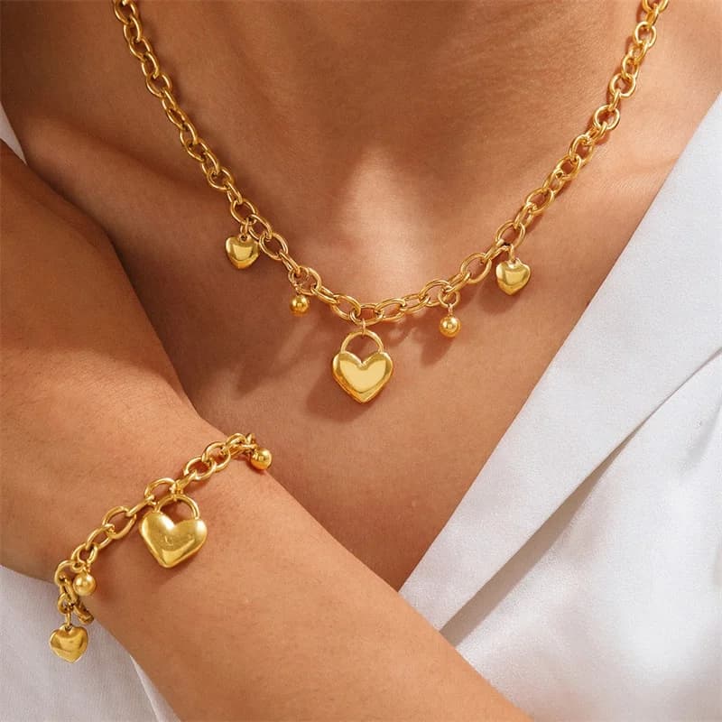 Set Kalung dan Gelang Manik Hati Emas