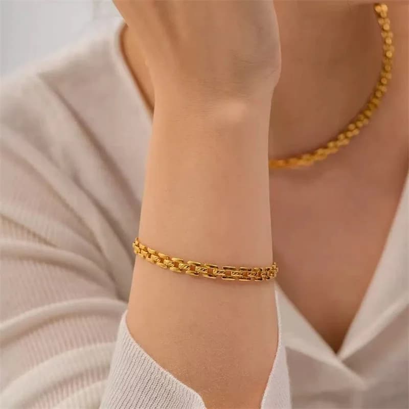 Set Rantai Leher & Gelang Geometri Emas