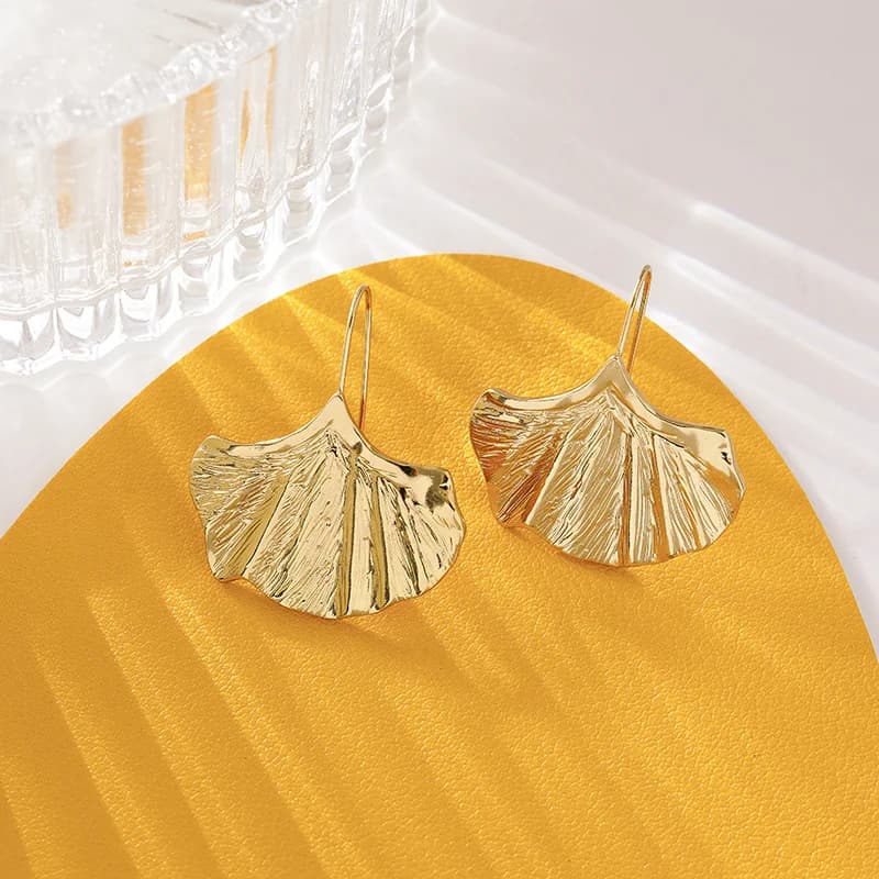 Anting-Anting Gantung Bunga Ginkgo Emas