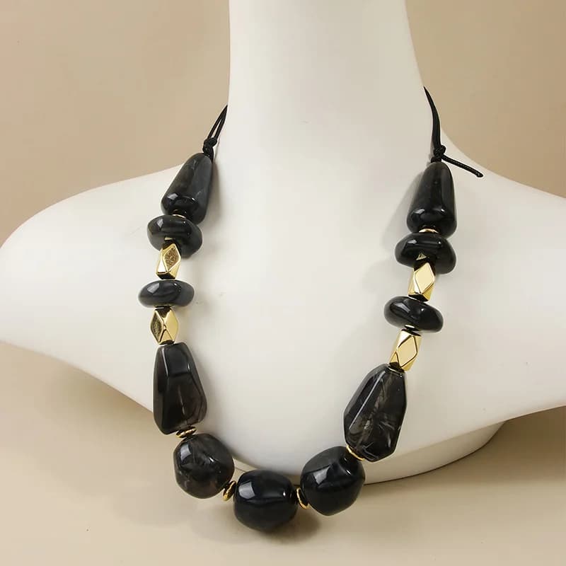 Kalung Choker Bohemian Resin Hitam