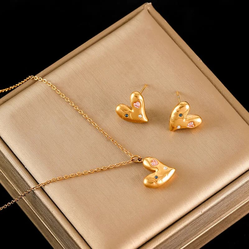 Set Kalung dan Anting-Anting Hati & Mutiara