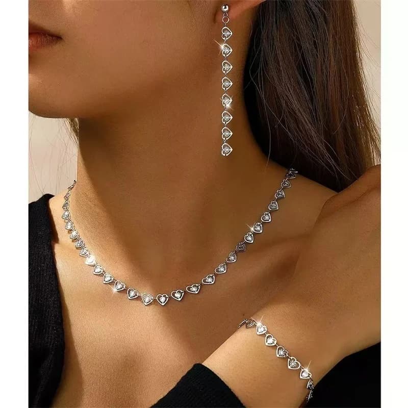 Set Rantai Leher, Gelang Tangan & Anting-anting Berbentuk Hati Perak