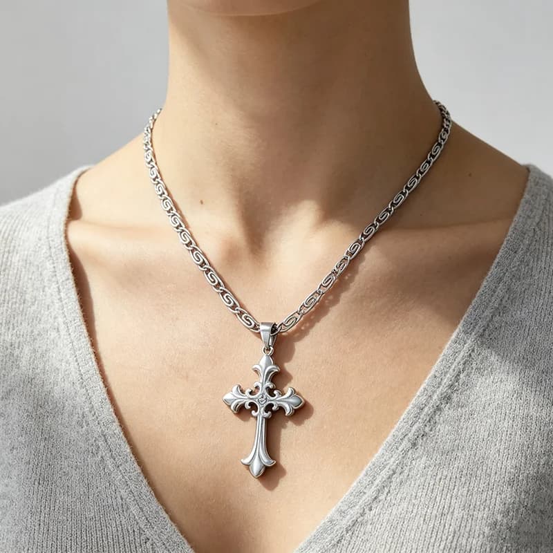 Kalung Loket Salib Logam