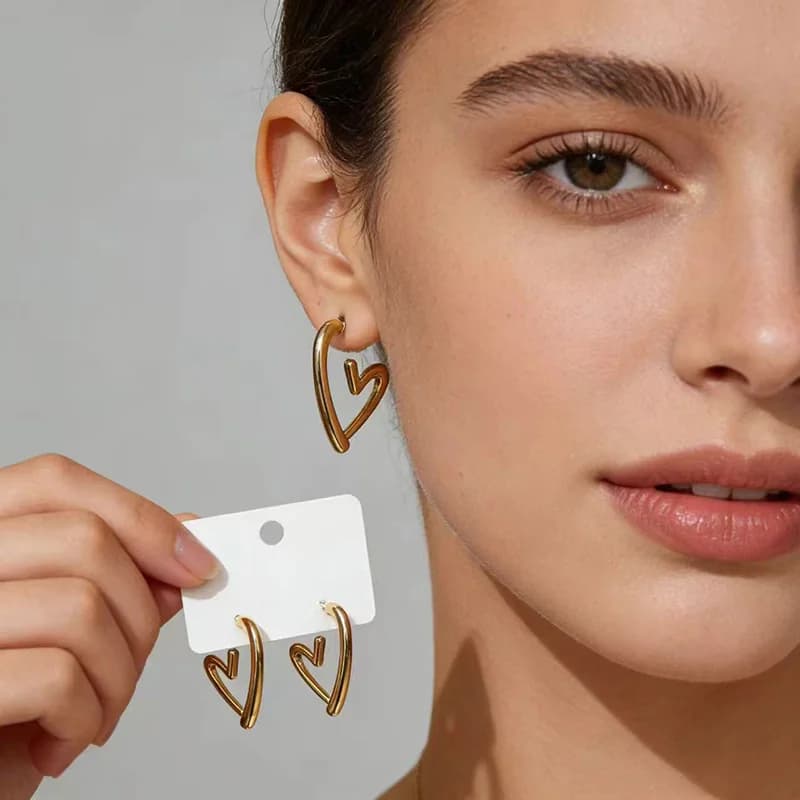 Anting-anting Stud Bentuk C, Keluli Tahan Karat Bersalut Emas