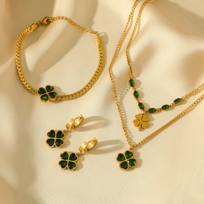 Set Rantai Leher, Gelang Tangan dan Anting-anting Semanggi Hijau Zirkon