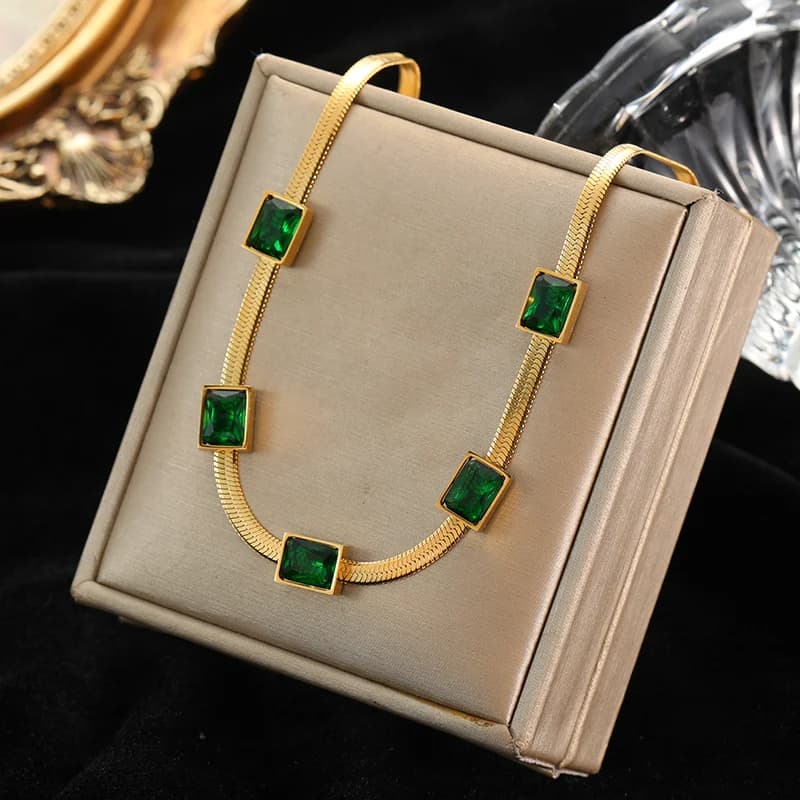 Rantai Choker Zirkon Warna Emas