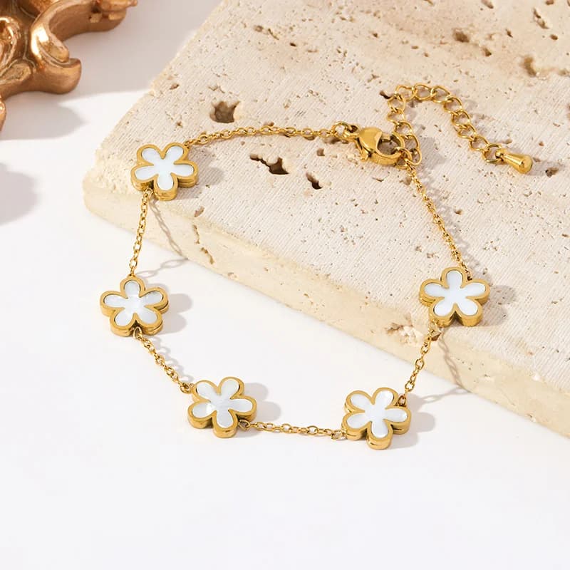 Gelang Charm Kelopak Bunga, Warna Emas