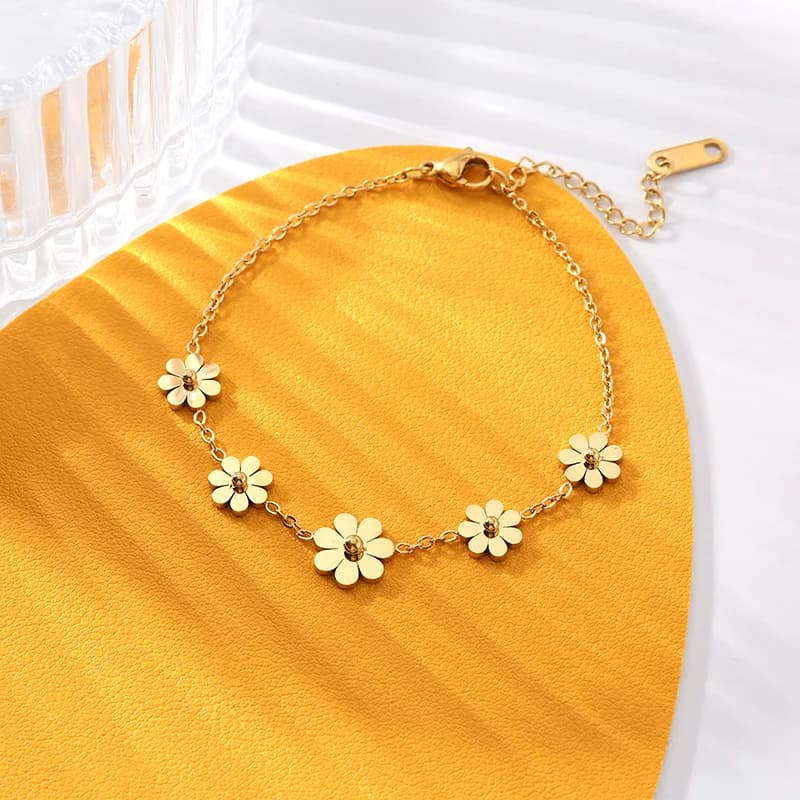 Gelang Charm Kelopak Bunga, Warna Emas
